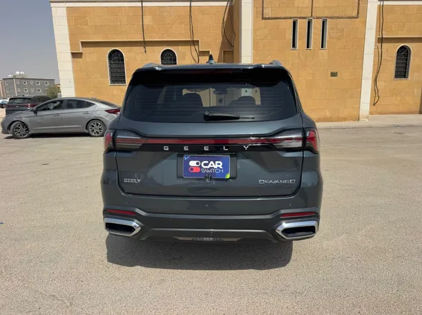 Car image 6
