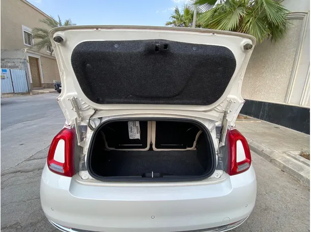 Car image 21