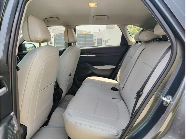 Car image 31