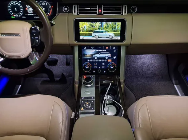 Car image 15