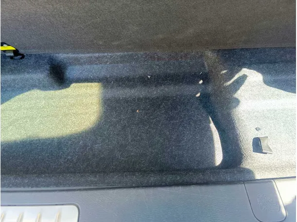 Car image 31