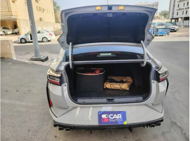 Car image 27