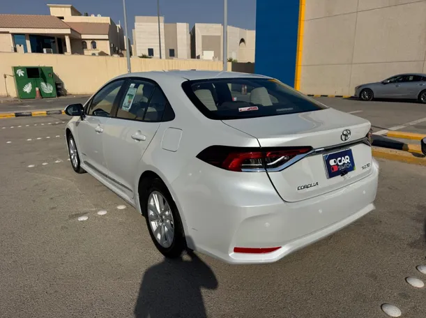 Car image 7