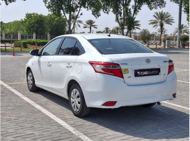 Car image 7