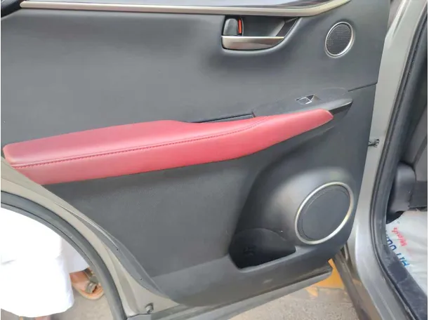 Car image 34