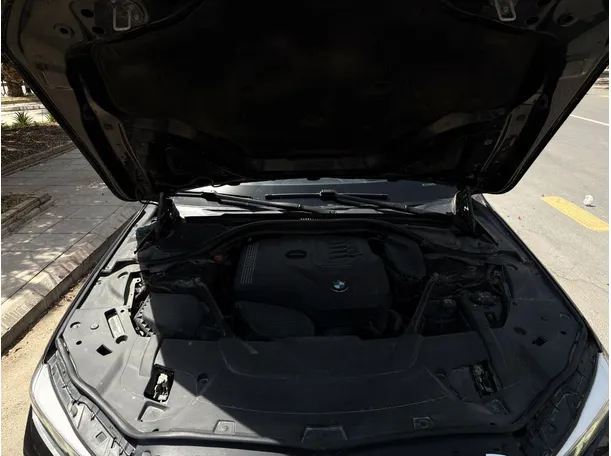 Car image 27
