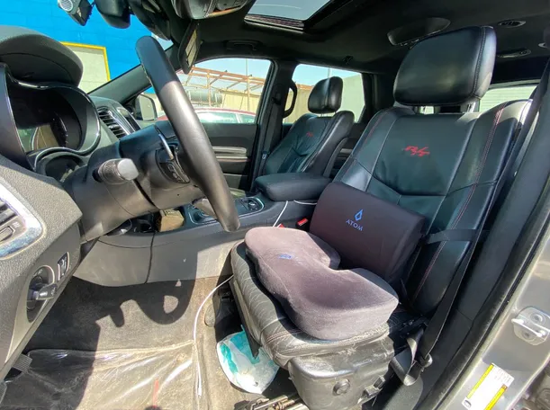 Car image 10