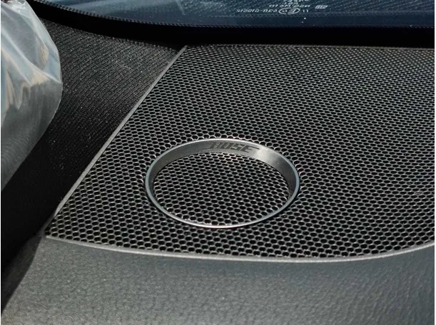 Car image 33