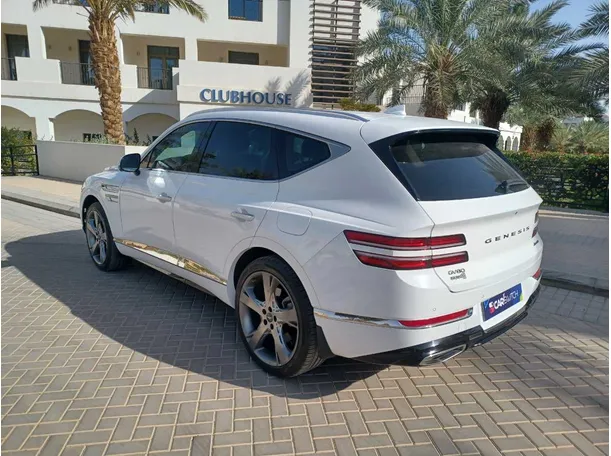 Car image 7