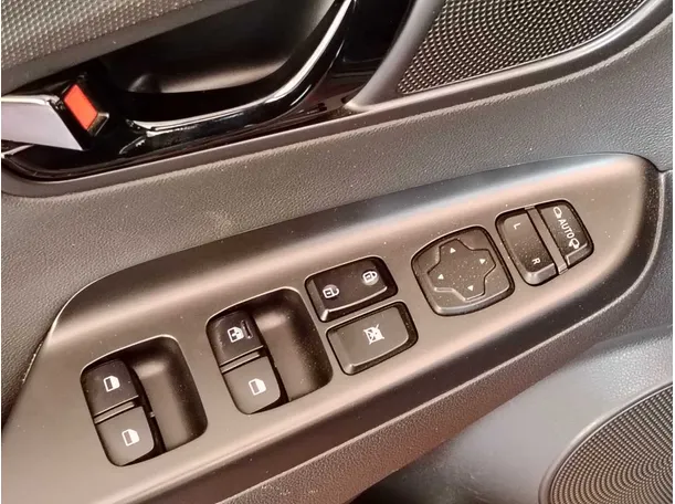 Car image 33
