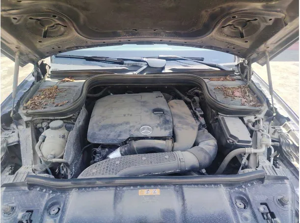 Car image 32
