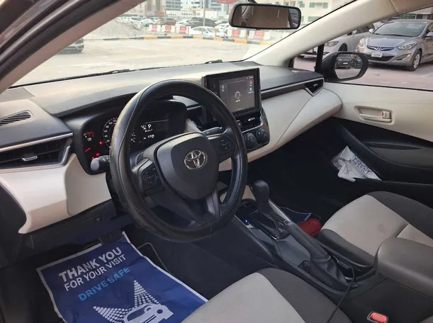 Car image 11