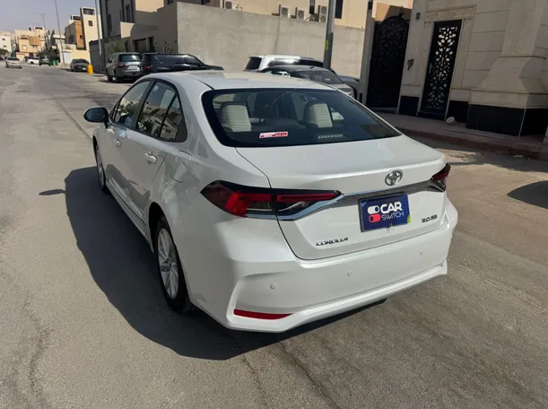 Car image 7