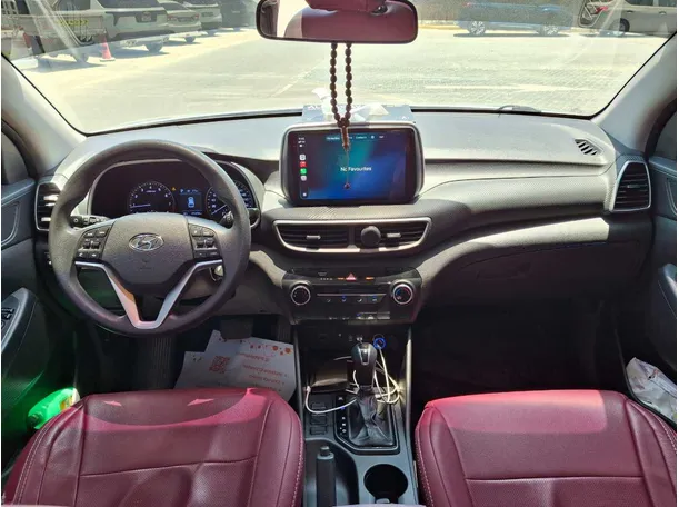 Car image 15