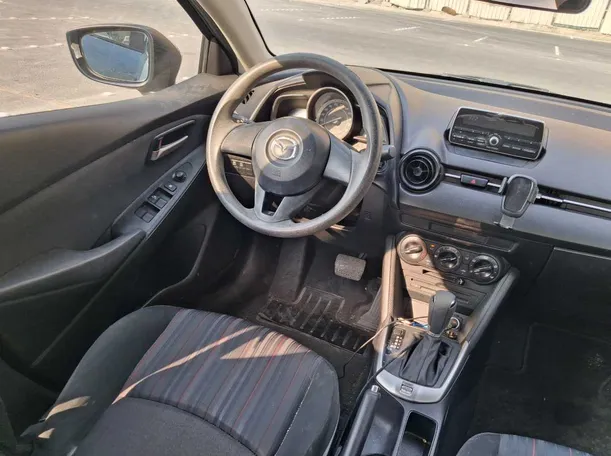 Car image 16