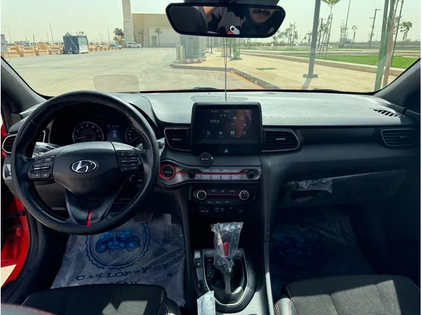 Car image 17