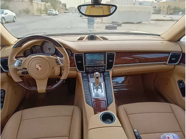 Car image 23