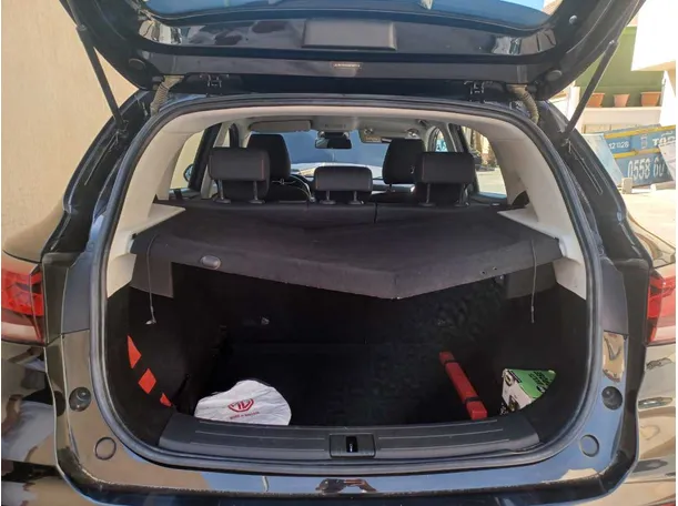 Car image 22