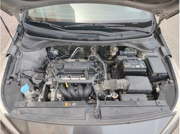 Car image 26