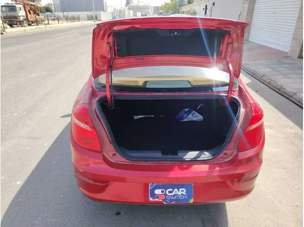 Car image 29