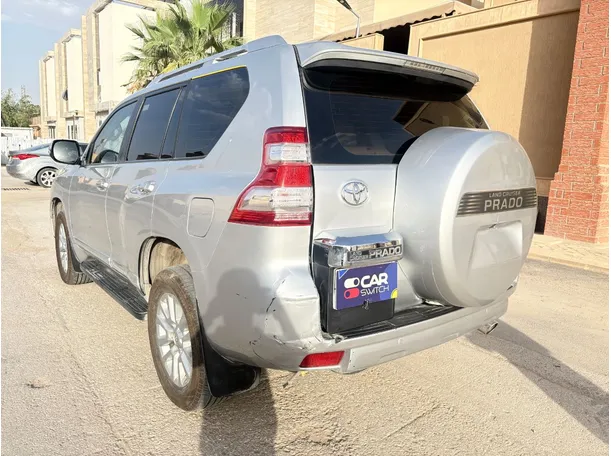 Car image 7