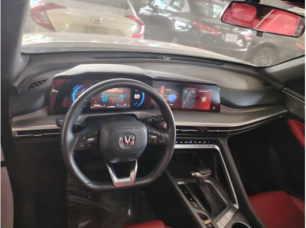 Car image 16