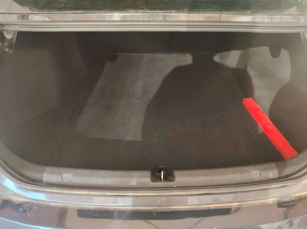 Car image 30