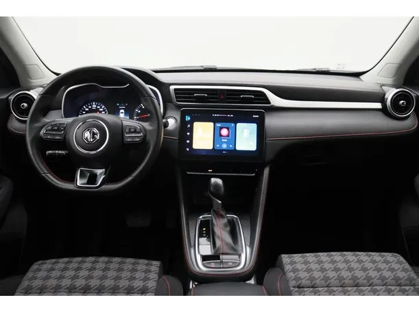 Car image 14
