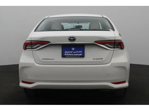 Car image 12