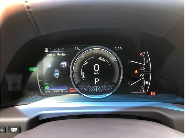 Car image 18