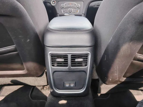 Car image 33