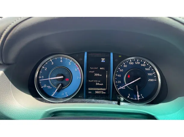 Car image 21