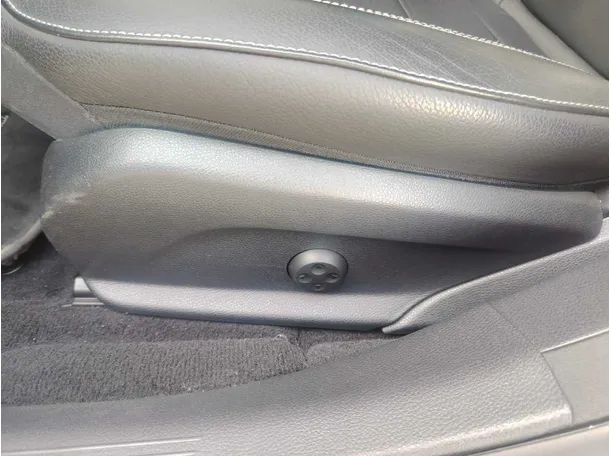 Car image 42