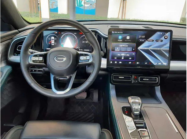 Car image 16