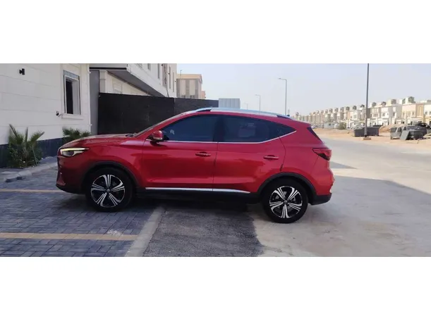 Car image 8