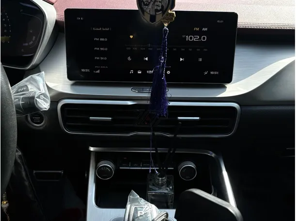 Car image 20
