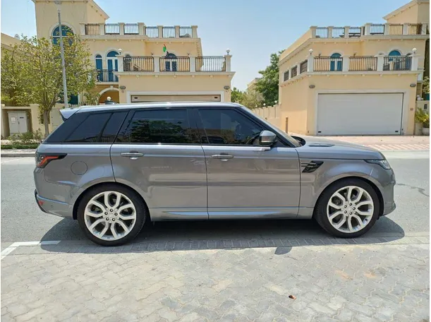 Car image 8