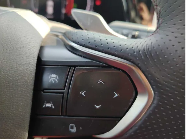 Car image 40