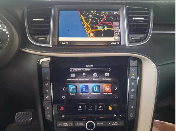 Car image 16