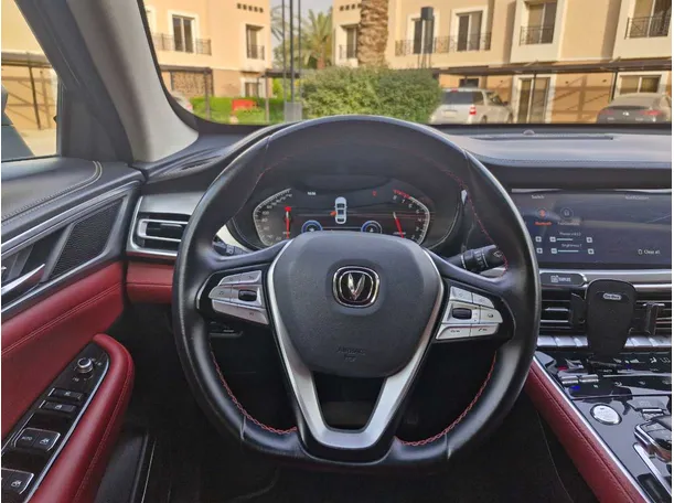 Car image 19