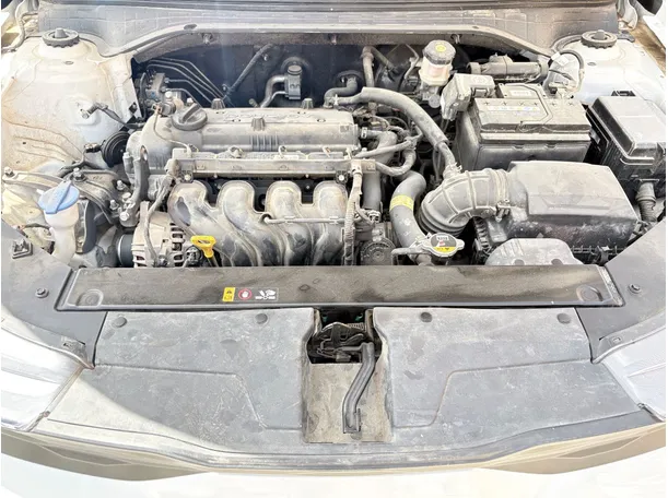 Car image 27