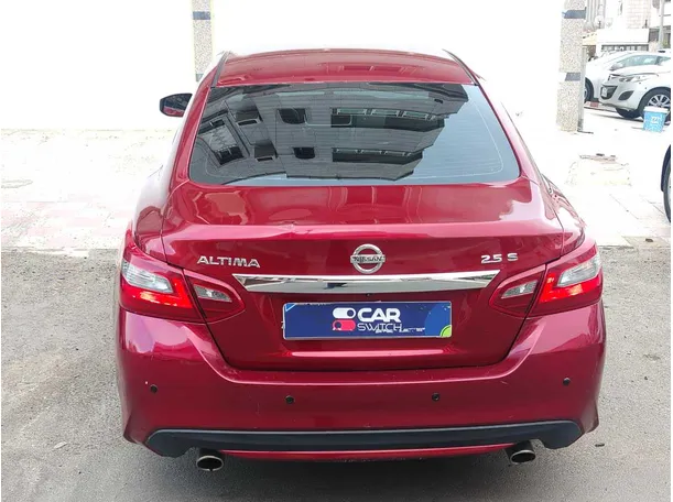Car image 7