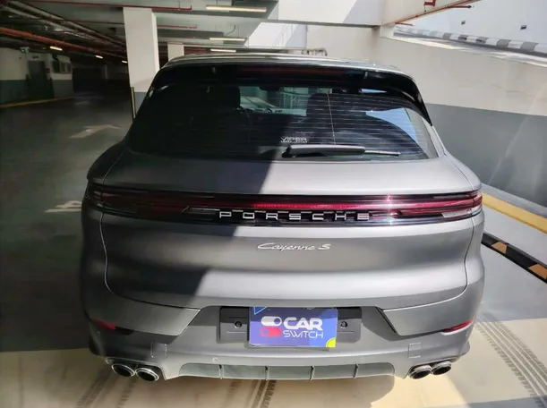 Car image 6