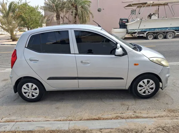 Car image 8