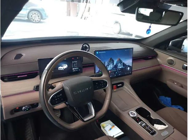 Car image 11
