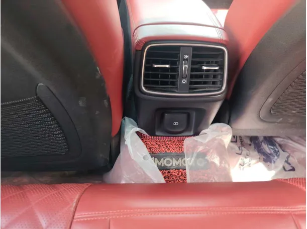 Car image 34
