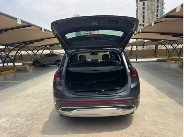 Car image 20