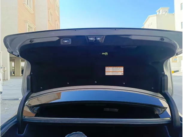 Car image 34