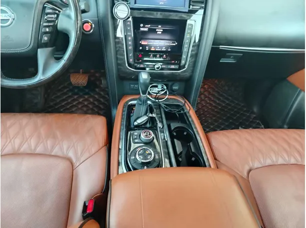 Car image 28