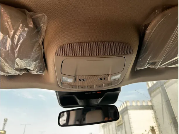Car image 24